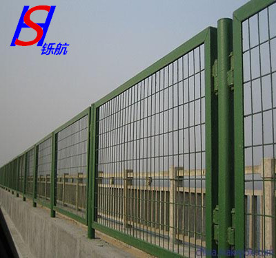 河道護欄_副本.jpg 河道護欄_副本.jpg